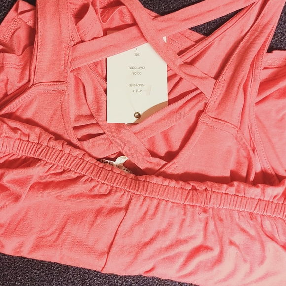 Pink Rose's Coral Color Romper Size Small - Picture 8 of 8